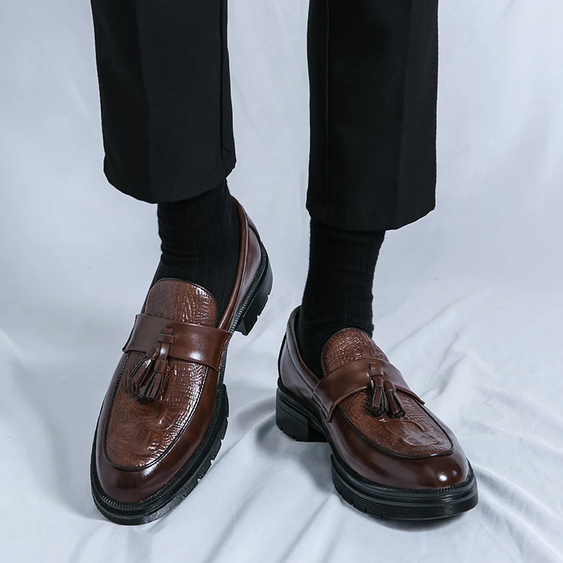 メンズシューズ革メンズファッション春タッセルローファーホット - Men'S Shoes Clearance Sale のレビューと価格